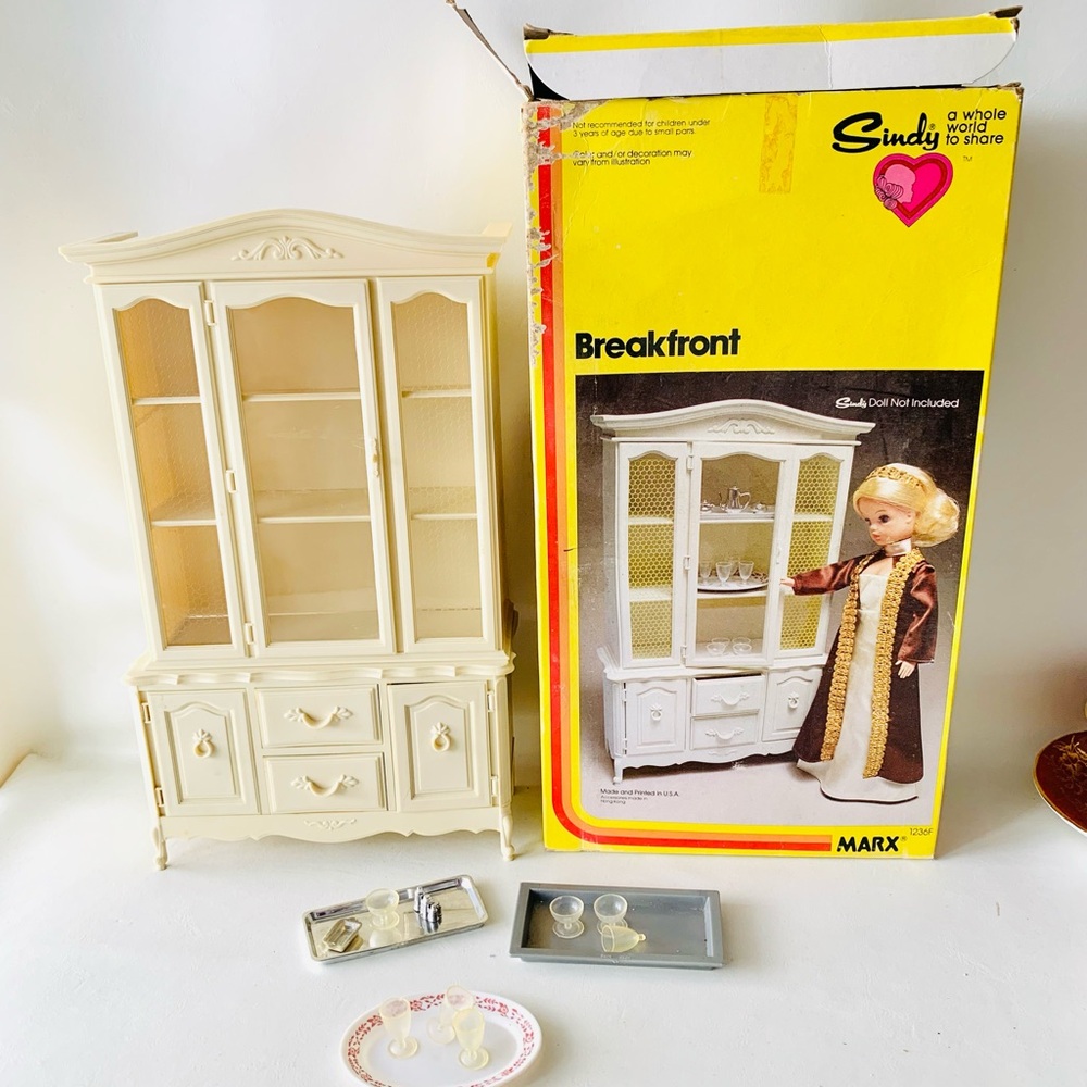 Vintage Sindy doll China cabinet